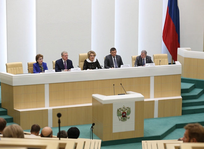 Шевырев принял участие в парламентских слушаниях по проекту федерального бюджета на следующие три года