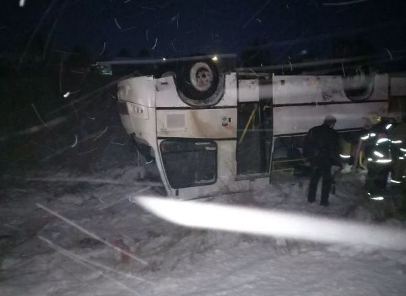 В Ивановской области при опрокидывании автобуса погибла женщина