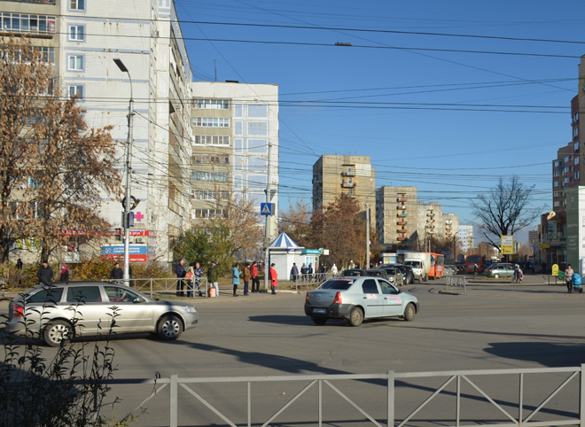 Полиция разыскивает очевидцев наезда на пенсионерку на улице Новоселов