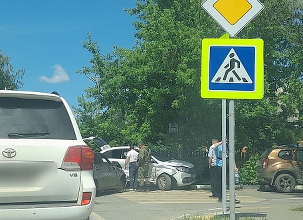 В ДТП в Приокском пострадали два человека