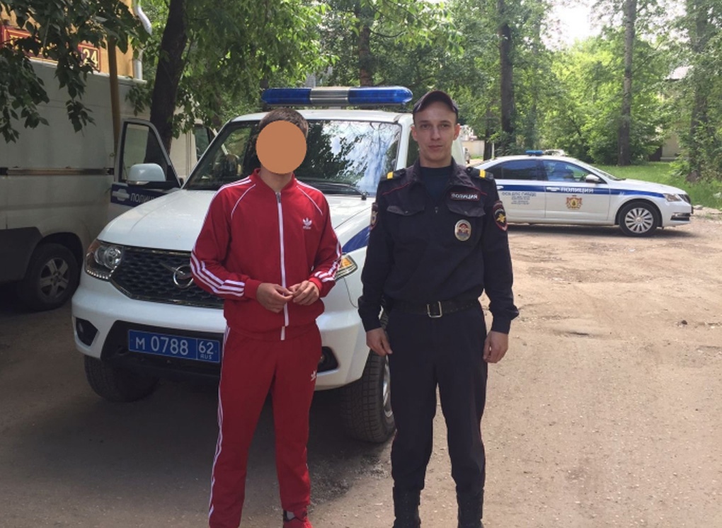 В Рязани полицейские поймали подростка за рулем автомобиля