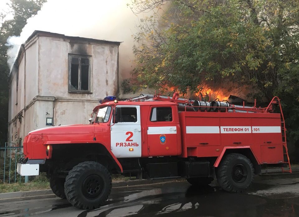 МЧС опубликовало подробности пожара на улице Керамзавода