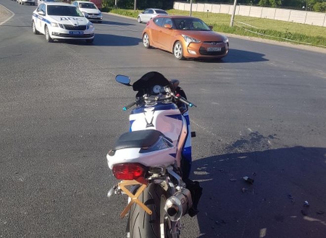 На Ряжском шоссе «Газель» столкнулась с мотоциклом