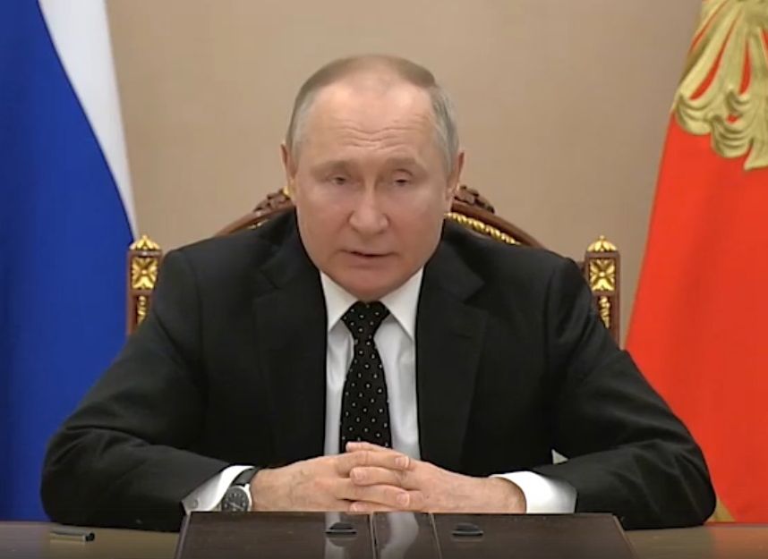 Путин приказал перевести российские силы сдерживания в особый режим дежурства
