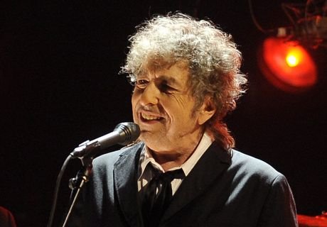 Боб Дилан получил Нобелевскую премию по литературе