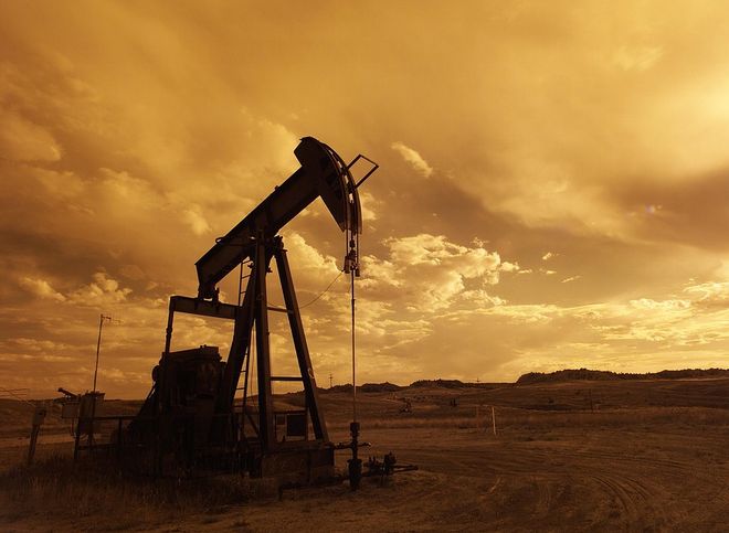 Цена на нефть марки Brent побила рекорд 2015 года