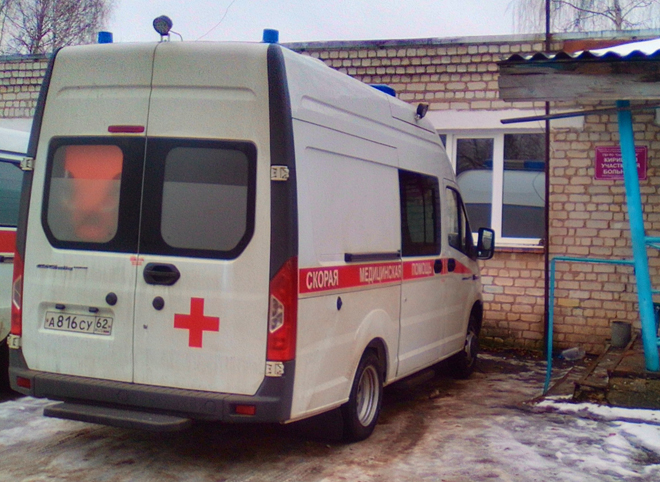 В Кирицкую больницу пришла новая машина скорой помощи