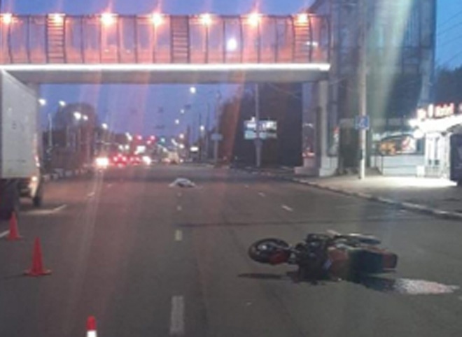 Полиция опубликовала фото с места гибели мужчины на Московском шоссе