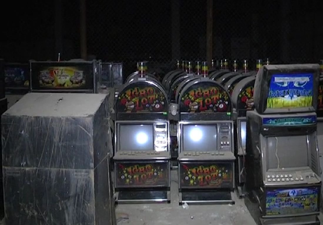 Полицейские обнаружили склад с 403 игровыми автоматами