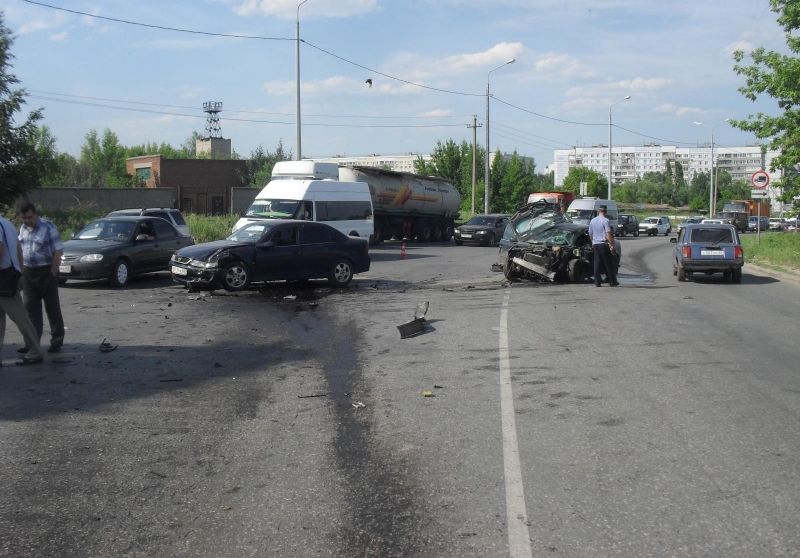 В Рязани в ДТП пострадали 4 машины и 3 человека