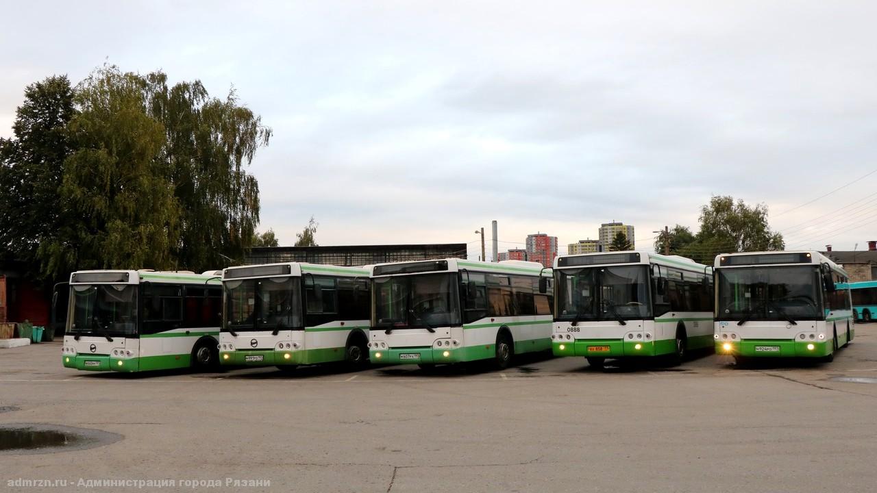 Автобусный парк рязань. Автобусный парк МУП Г. Рязани урт, Рязань. Автобусы МУП урт Рязань. Рязань Пригородный автобус ЛИАЗ. Автовокзал Рязань Центральный автобус Рязань-Москва.