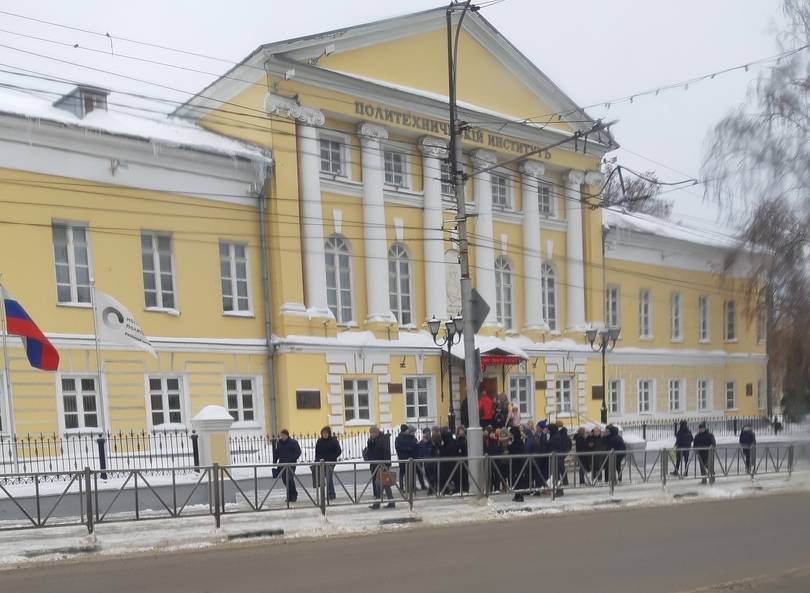 Студентов рязанского Политеха вывели из здания