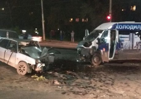 В ДТП с маршруткой на Касимовском шоссе пострадали шесть человек