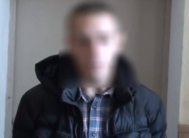 Полицейские поймали рязанца, нарисовавшего свастику у Кремля