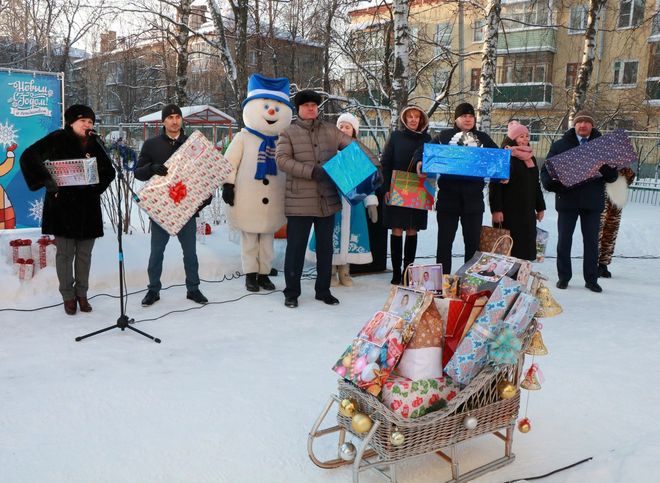 Мэрия поздравила воспитанников Центра реабилитации с наступающим Новым годом