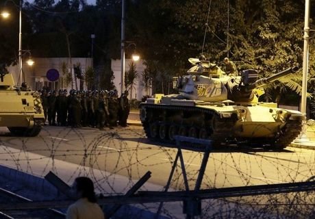 Почти 2 тыс. сотрудников спецназа переброшены в Стамбул