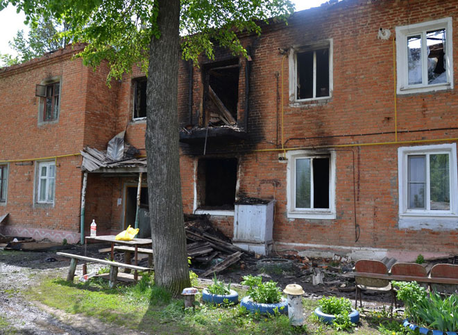 Опубликованы фотографии с места трагического пожара в Милославском районе