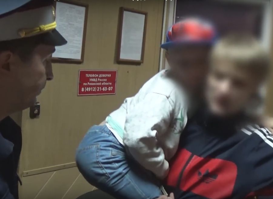 Пьяный рязанский водитель напал на полицейского (видео)