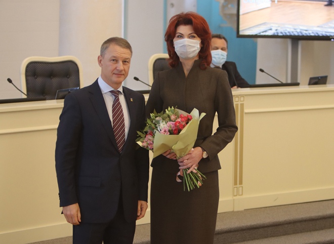 Новый детский омбудсмен в Рязанской области Анжелика Евдокимова приняла присягу