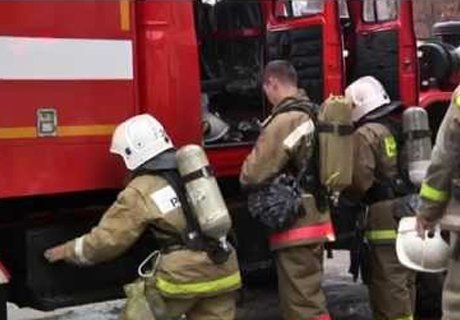 В Солотче тушили пожар в жилом доме