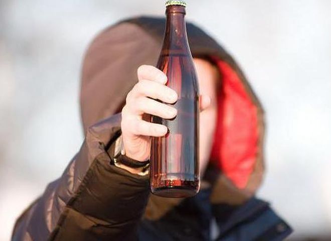 Возбуждено уголовное дело в отношении рязанки, продававшей пиво подросткам