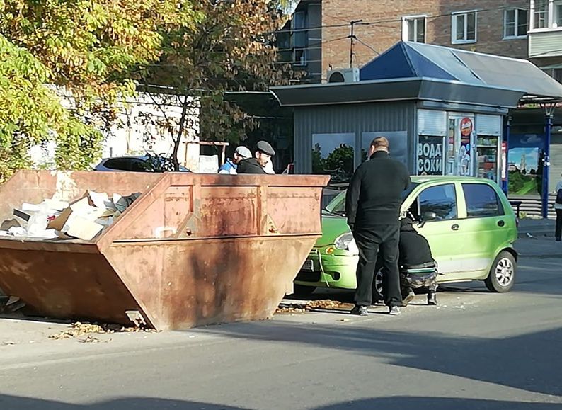 В Рязани произошло ДТП «с участием» мусорного бака