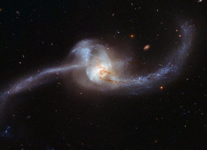 Ученые сняли столкновение двух галактик