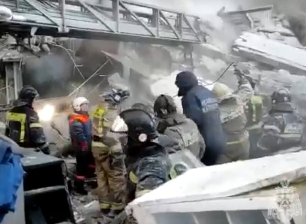 Последнее число жертв теракта. Взрыв газа. Взрыв газа в Новосибирске список погибших. Число жертв взрыва дома в Новосибирске увеличилось до десяти.