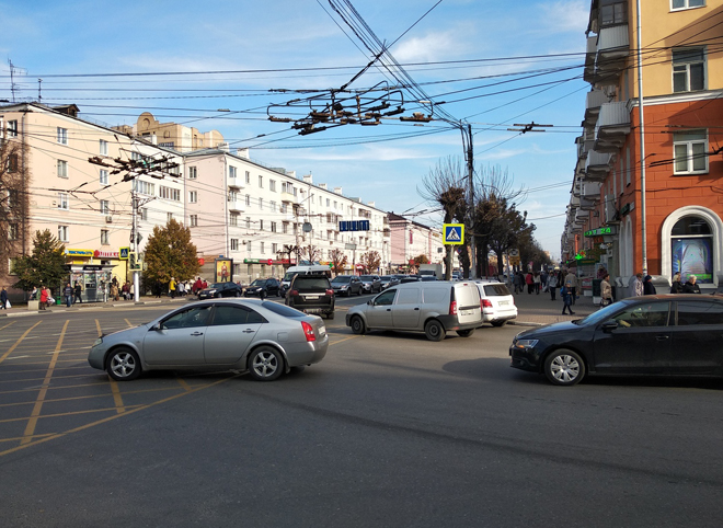Схема движения на перекрестке Первомайского проспекта и улицы Дзержинского изменится