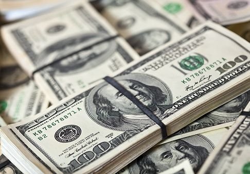 Доллар впервые в 2015 году упал ниже 60 рублей