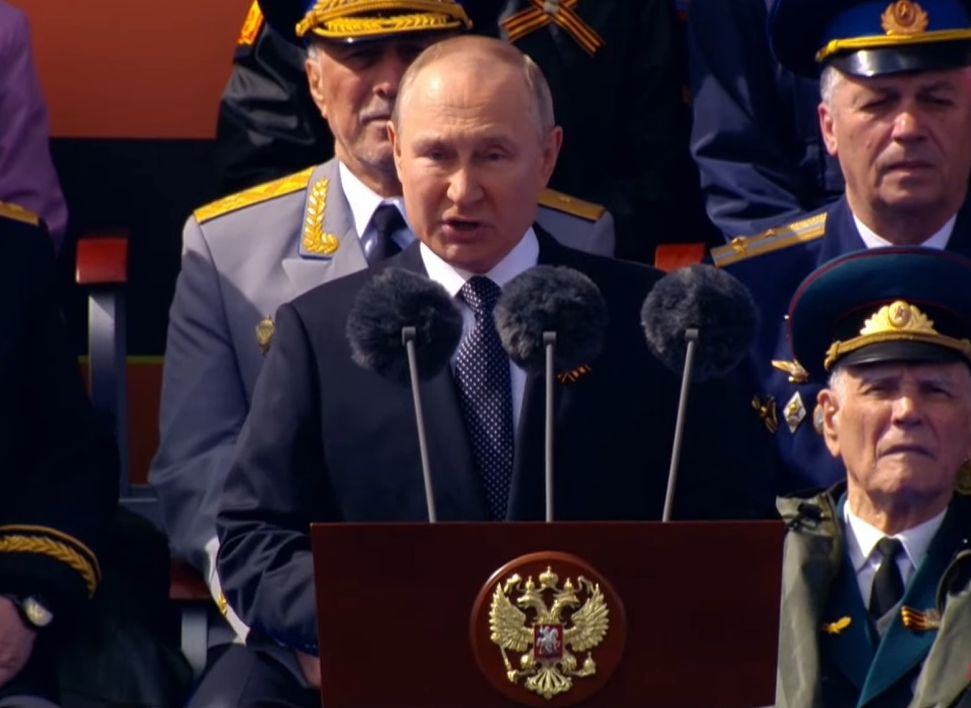 Путин выступил на Параде Победы в Москве