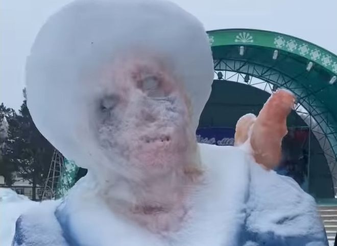 В башкирском селе обнаружили ледяную «Снегурочку-зомби»