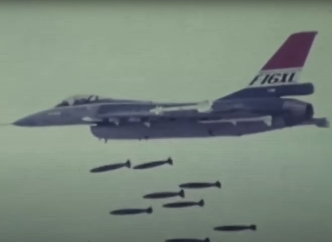 Столтенберг «разрешил» украинцам атаковать российскую территорию самолетами F-16 
