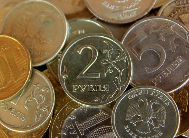 Рубль укрепился к доллару и евро на старте торгов четверга