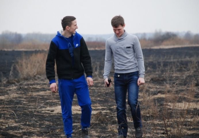 Двое юношей помогли пожарным спасти рязанское село от огня