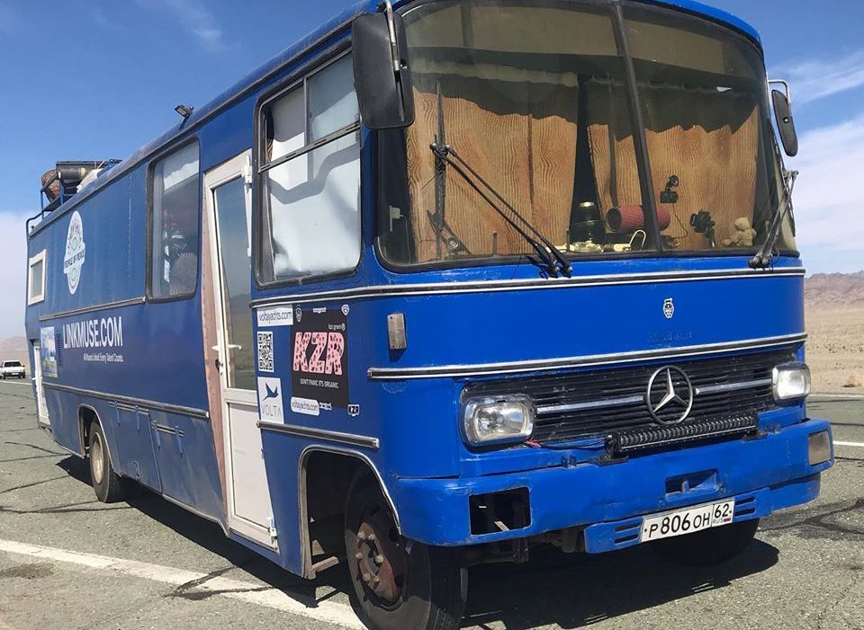 Знаменитый рязанский автобус застрял в Гоа из-за коронавируса