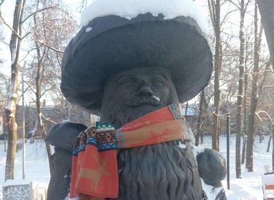 В Рязани одели памятник грибам с глазами