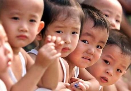 В Китае разрешат всем семьям иметь двоих детей
