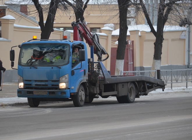 В Рязани установили новые тарифы на эвакуацию автомобилей