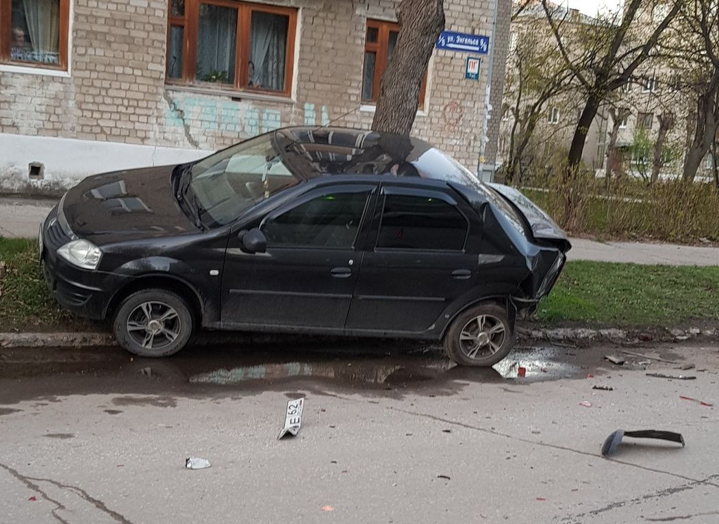 В Приокском произошла авария с участием таксиста