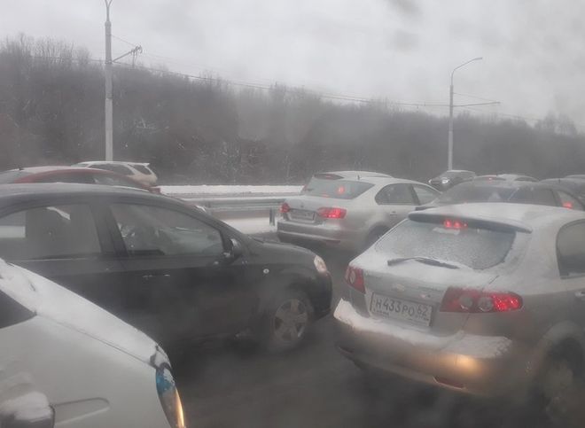 На Московском шоссе образовалась «мертвая» пробка