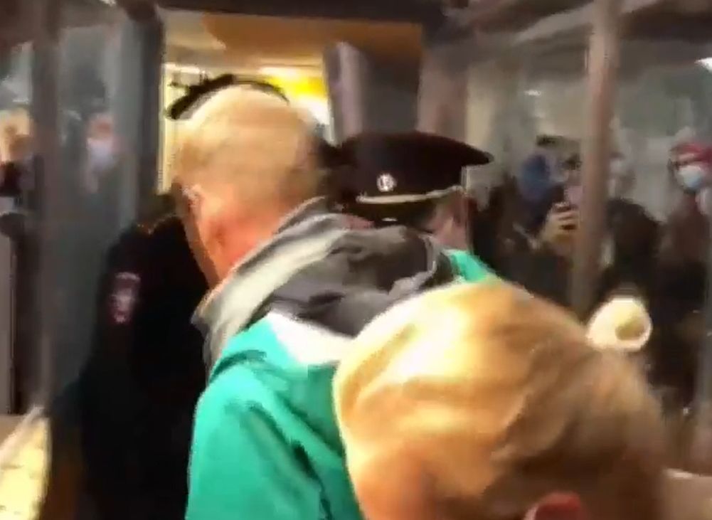 Алексея Навального задержали в аэропорту «Шереметьево»