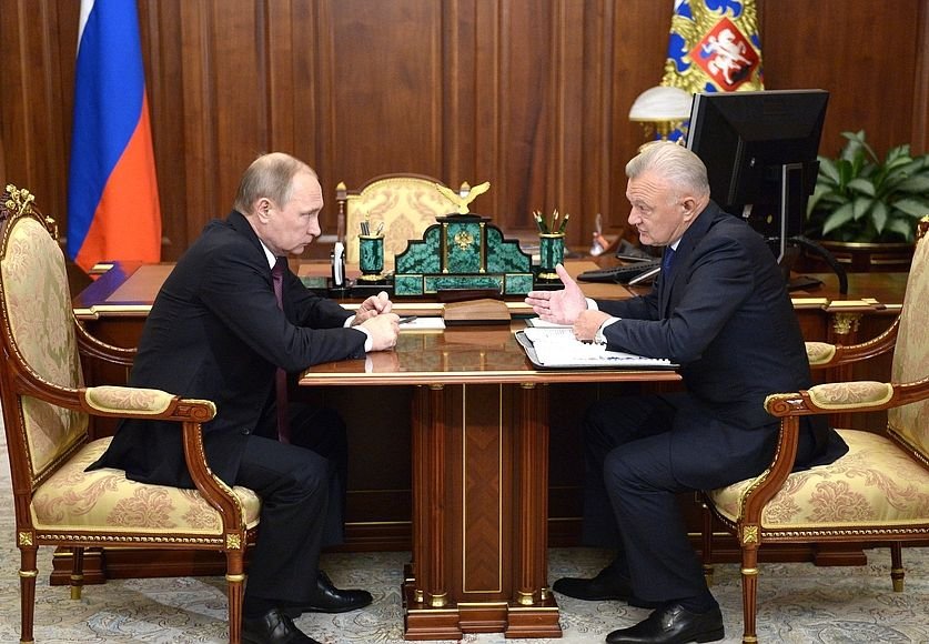 Путин поговорил с Ковалевым о развитии региона