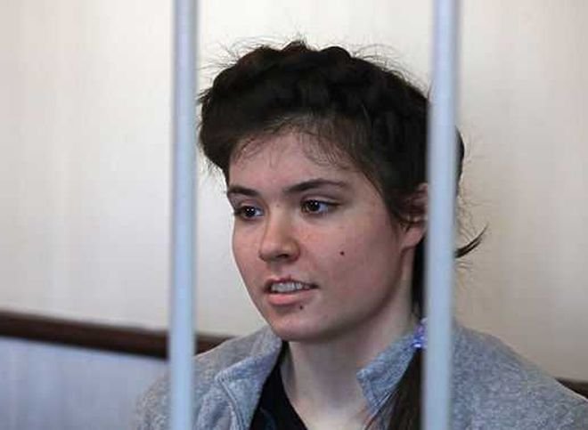 Суд приговорил экс-студентку МГУ Караулову к 4,5 годам лишения свободы