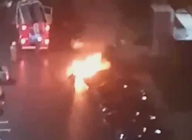 Сгоревший в Семчине автомобиль попал на видео