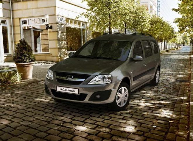 «АвтоВАЗ» поднимет цены на Lada Vesta и Largus
