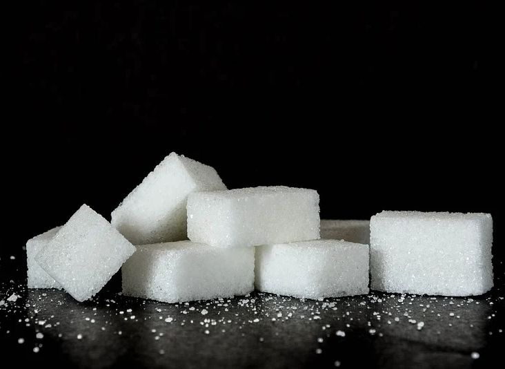 Россиян предупредили о дефиците сахара
