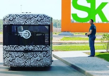 В РФ создали первый в мире беспилотный автобус