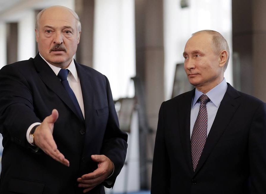 Россия предоставит Лукашенко полуторамиллиардный кредит