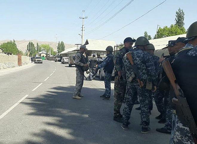 Власти Киргизии заявили об обстреле жилых домов военными Таджикистана